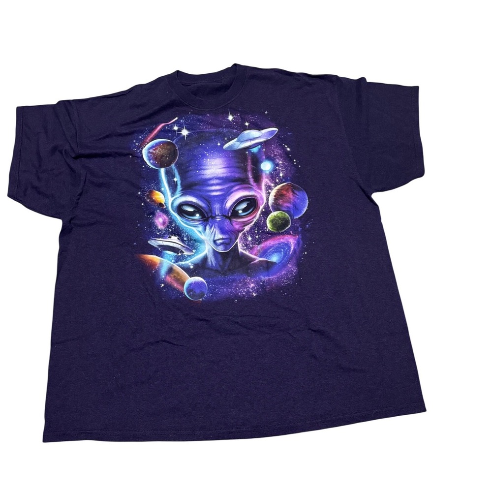Unbranded Alien Space Graphic T-Shirt Mens XL purpleUFO Galaxy Sci-Fi Tee